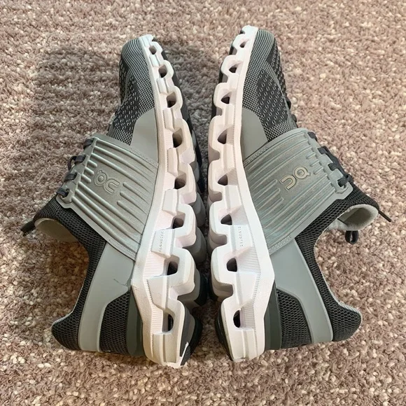 On Cloudswift Running Shoes - Picture 7 of 10